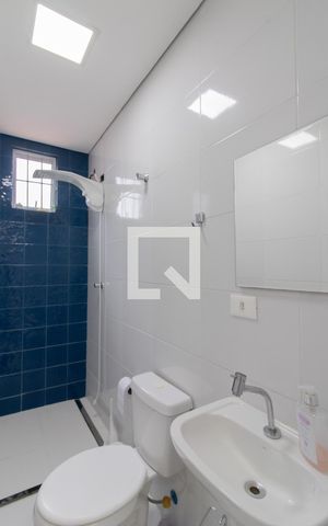 Casa à venda com 300m², 4 quartos e 2 vagas Casa à venda com 300m², 4 quartos e 2 vagasBanheiro