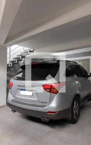 Casa à venda com 300m², 4 quartos e 2 vagas Casa à venda com 300m², 4 quartos e 2 vagasGaragem