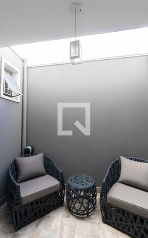 Casa à venda com 300m², 4 quartos e 2 vagas Casa à venda com 300m², 4 quartos e 2 vagasVaranda da Sala