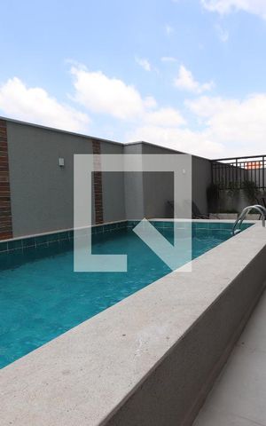 Apartamento à venda com 37m², 2 quartos e sem vagaÁrea comum - Piscina