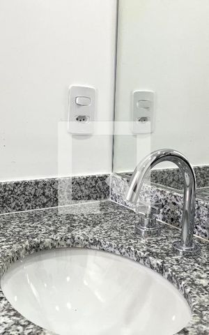 Apartamento para alugar com 57m², 2 quartos e 1 vaga Apartamento para alugar com 57m², 2 quartos e 1 vagaBanheiro