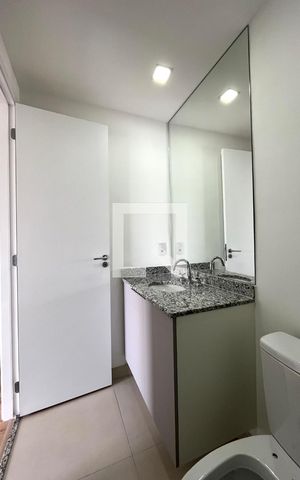 Apartamento para alugar com 57m², 2 quartos e 1 vaga Apartamento para alugar com 57m², 2 quartos e 1 vagaBanheiro da Suíte
