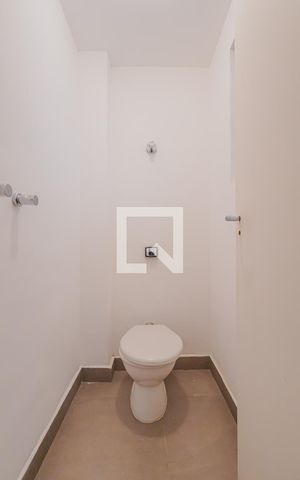 Apartamento à venda com 84m², 2 quartos e sem vagaÁrea de Serviço - Banheiro