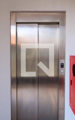 Apartamento à venda com 28m², 1 quarto e sem vagaÁrea comum - Saguão do andar
