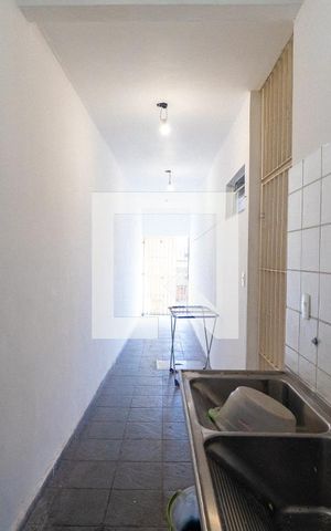 Casa à venda com 230m², 3 quartos e 3 vagas Casa à venda com 230m², 3 quartos e 3 vagasLavanderia