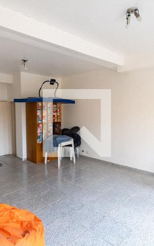 Casa à venda com 230m², 3 quartos e 3 vagas Casa à venda com 230m², 3 quartos e 3 vagasSalão