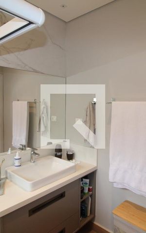 Casa à venda com 230m², 3 quartos e 2 vagasQuarto 1 - Banheiro