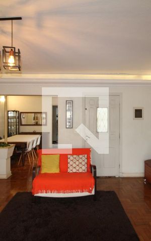Casa à venda com 230m², 3 quartos e 2 vagasSala