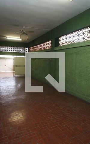Casa à venda com 341m², 2 quartos e 3 vagasGaragem