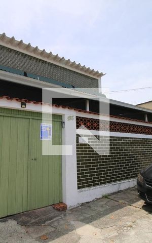 Casa à venda com 341m², 2 quartos e 3 vagasFachada da casa