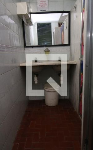 Casa à venda com 341m², 2 quartos e 3 vagasBanheiro de serviço 2