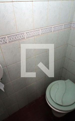 Casa à venda com 341m², 2 quartos e 3 vagasBanheiro de serviço