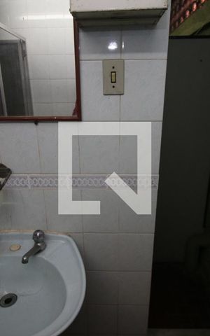 Casa à venda com 341m², 2 quartos e 3 vagasBanheiro de serviço