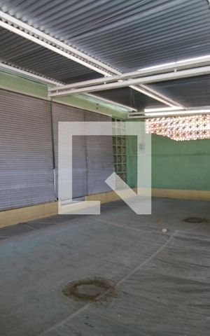 Casa à venda com 341m², 2 quartos e 3 vagasPiscina