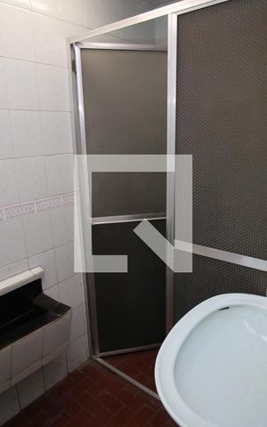 Casa à venda com 341m², 2 quartos e 3 vagasBanheiro de serviço