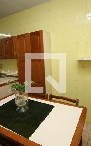 Casa à venda com 341m², 2 quartos e 3 vagasCozinha e Copa