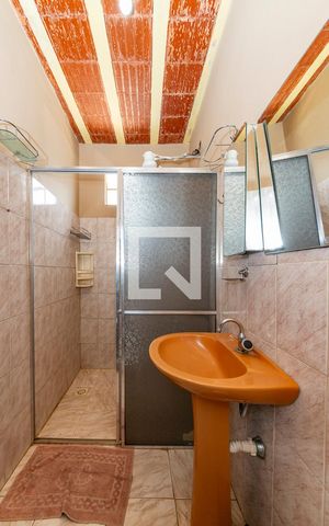 Casa à venda com 468m², 4 quartos e 6 vagas Casa à venda com 468m², 4 quartos e 6 vagasAnexo