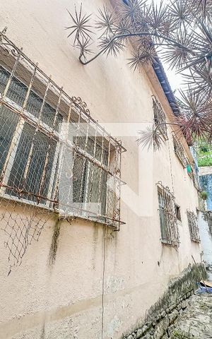 Casa à venda com 300m², 5 quartos e 1 vaga Casa à venda com 300m², 5 quartos e 1 vagaÁrea comum
