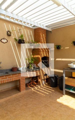 Casa à venda com 264m², 3 quartos e 6 vagas Casa à venda com 264m², 3 quartos e 6 vagasChurrasqueira