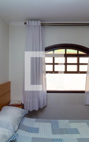 Casa à venda com 264m², 3 quartos e 6 vagas Casa à venda com 264m², 3 quartos e 6 vagas Suíte