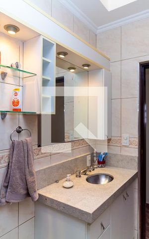 Casa à venda com 264m², 3 quartos e 6 vagas Casa à venda com 264m², 3 quartos e 6 vagasBanheiro