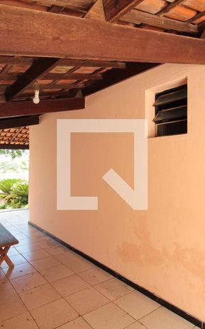 Casa à venda com 130m², 3 quartos e 6 vagasÁrea Externa