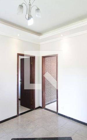 Casa à venda com 130m², 3 quartos e 6 vagasSala