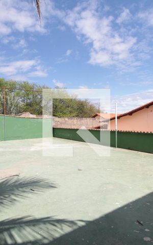 Casa à venda com 130m², 3 quartos e 6 vagasQuadra Esportiva