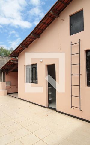 Casa à venda com 130m², 3 quartos e 6 vagasÁrea Externa