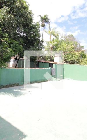 Casa à venda com 130m², 3 quartos e 6 vagasQuadra Esportiva