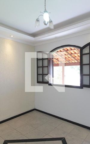 Casa à venda com 130m², 3 quartos e 6 vagasSala