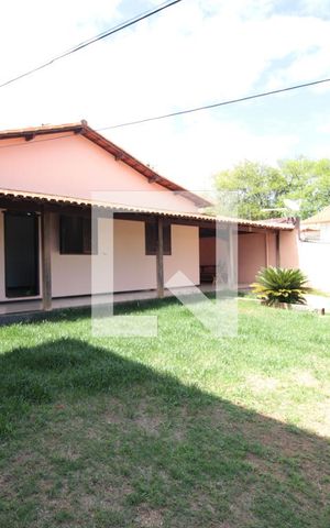 Casa à venda com 130m², 3 quartos e 6 vagasQuintal