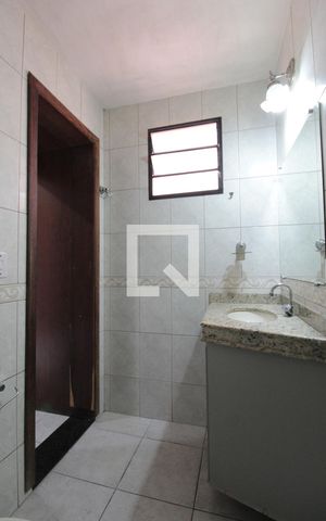 Casa à venda com 130m², 3 quartos e 6 vagasSuíte