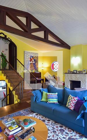 Casa para alugar com 360m², 4 quartos e 5 vagas Casa para alugar com 360m², 4 quartos e 5 vagasSala