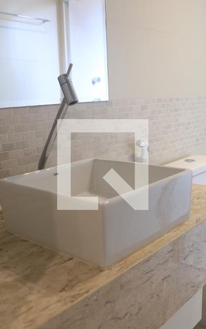 Apartamento à venda com 81m², 2 quartos e 2 vagasBanheiro Social