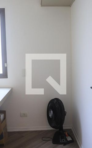 Apartamento à venda com 81m², 2 quartos e 2 vagasEscritório