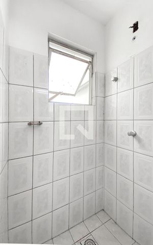 Apartamento para alugar com 60m², 2 quartos e sem vagaBanheiro