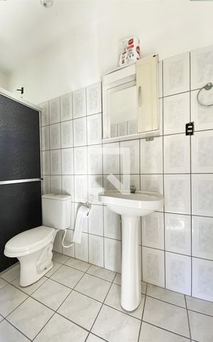 Apartamento para alugar com 60m², 2 quartos e sem vagaBanheiro