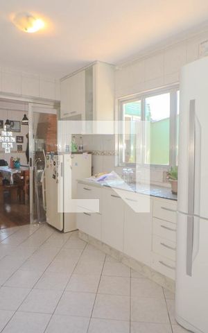 Casa à venda com 120m², 3 quartos e 1 vaga Casa à venda com 120m², 3 quartos e 1 vagaCozinha