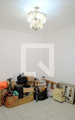 Casa à venda com 100m², 2 quartos e 2 vagasSala