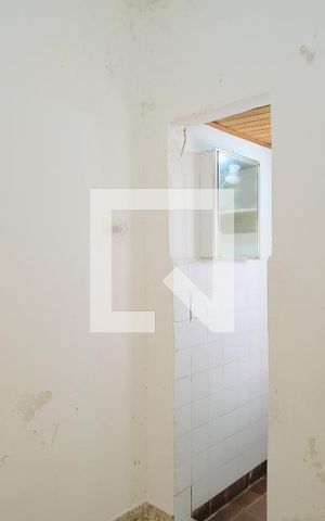 Casa à venda com 100m², 2 quartos e 2 vagasQuarto de Serviço