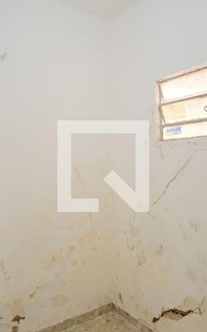 Casa à venda com 100m², 2 quartos e 2 vagasQuarto de Serviço