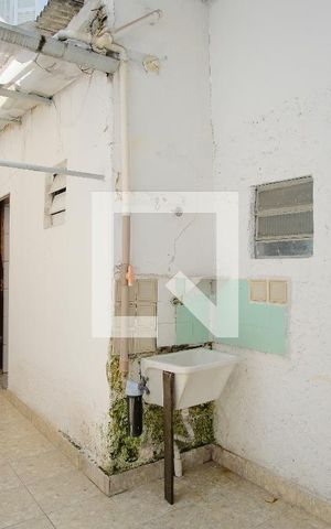 Casa à venda com 100m², 2 quartos e 2 vagasQuintal