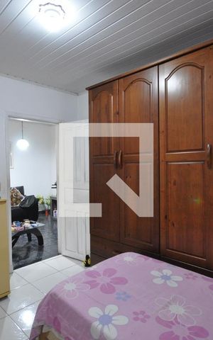 Casa à venda com 220m², 5 quartos e 2 vagasQuarto 1