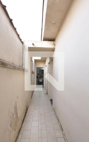 Casa à venda com 220m², 5 quartos e 2 vagasCorredor Externo