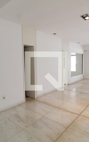 Casa para alugar com 480m², 5 quartos e 4 vagasSala