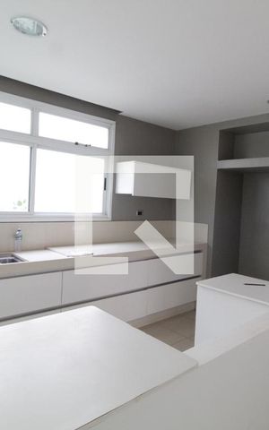 Casa para alugar com 480m², 5 quartos e 4 vagasCozinha