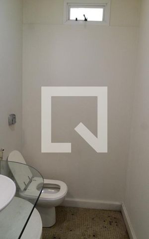 Casa para alugar com 480m², 5 quartos e 4 vagasLavabo