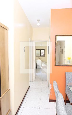 Apartamento à venda com 70m², 2 quartos e 1 vagaCorredor