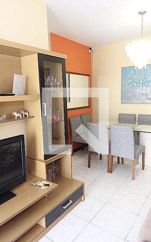 Apartamento à venda com 70m², 2 quartos e 1 vagaSala